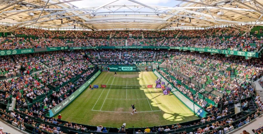 Турнир ATP в Галле-2025: Синнер вылетел от Бублика, Зверев теперь фаворит