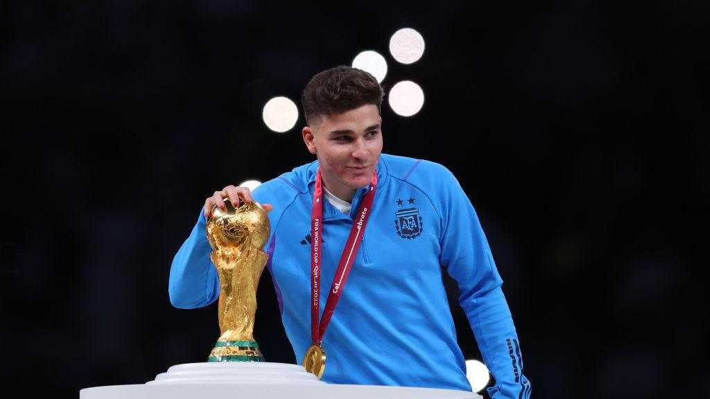 Мотивация Альвареса: хочет ли он реально уйти?